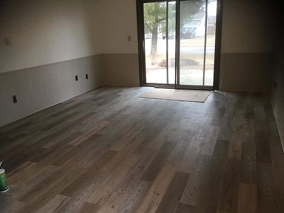 4th image of 3 Larkspur Pl