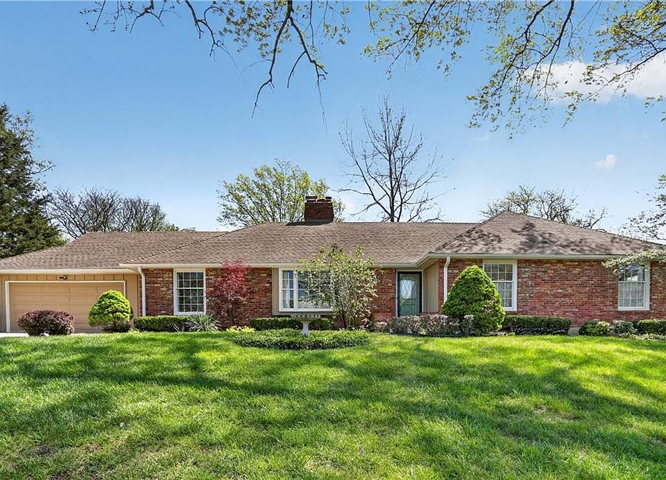 1st image of 10011 Fontana Ln