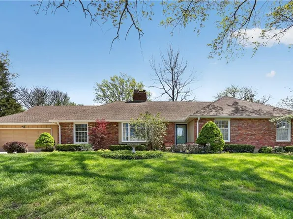 10011 Fontana Ln, Overland Park, KS 66207