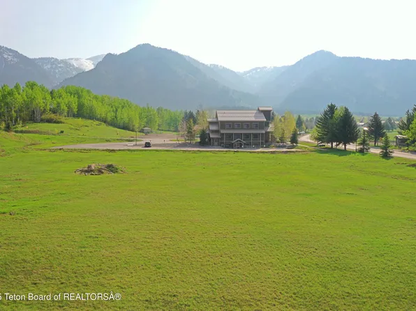 3 Bridger Dr, Thayne, WY 83127