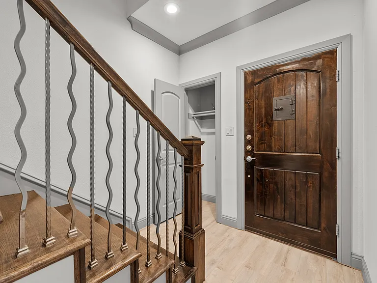 3142 Ross Ave #1 — Photo 2