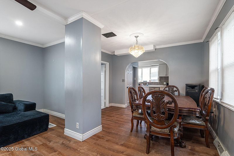 4th image of 1026 Curry Road