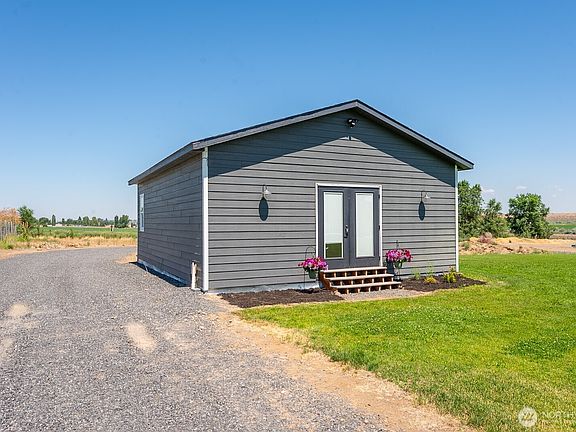 3rd image of 10316 Road 5.9 NE