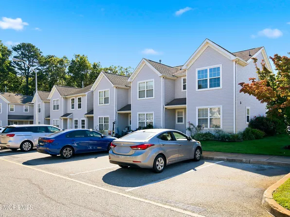 301 Prosperity Court #301, Toms River, NJ 08755