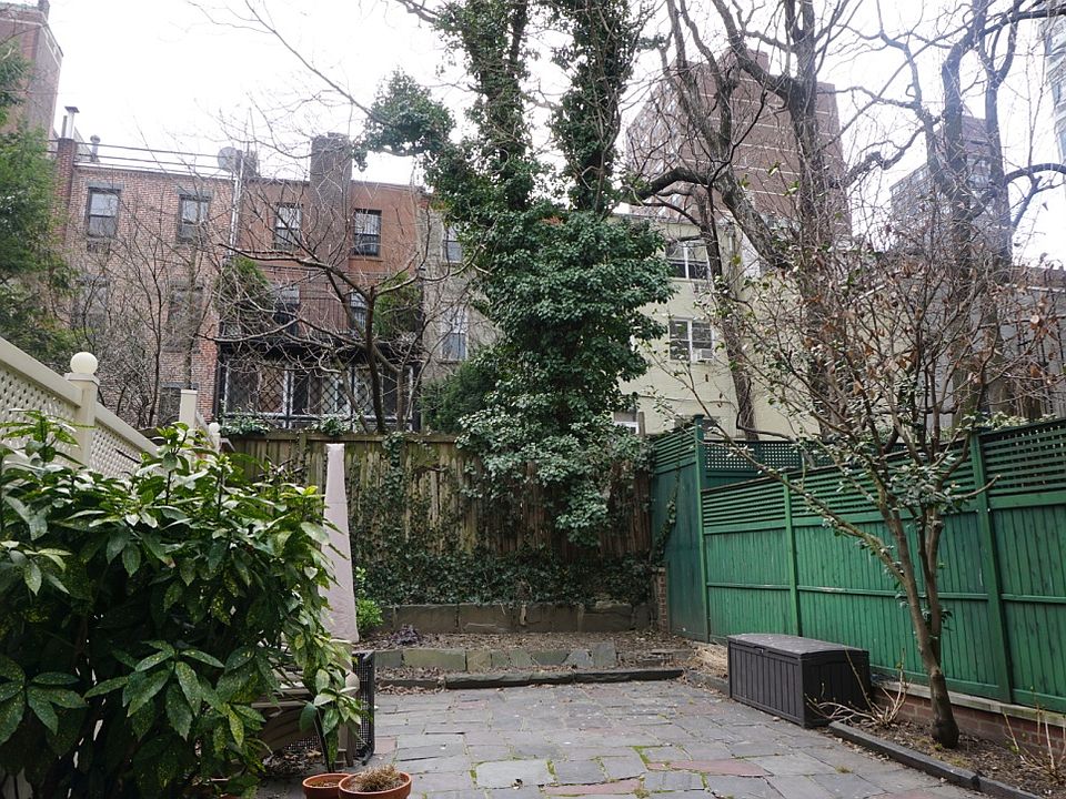 1st image of 214 E 32nd St
