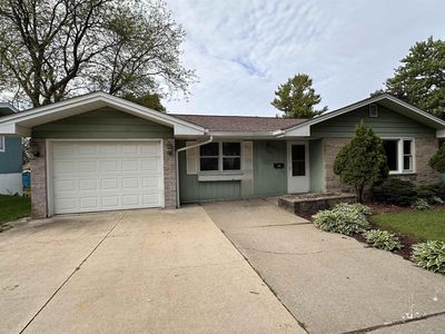 605 E Garfield Street, Mount Horeb, WI, 53572