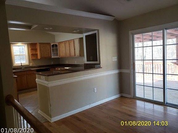 5th image of 283 Shady Valley Ln