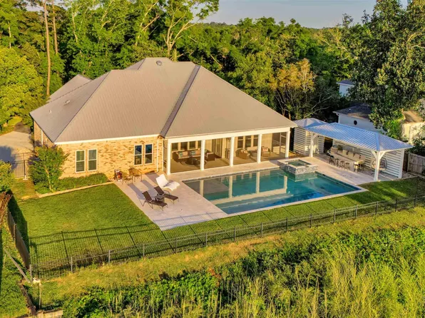 933 Sea Cliff Dr, Fairhope, AL 36532