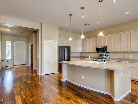 2nd image of 26221 N 43rd Ave