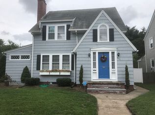 453 Pawtucket Ave, Rumford, RI 02916