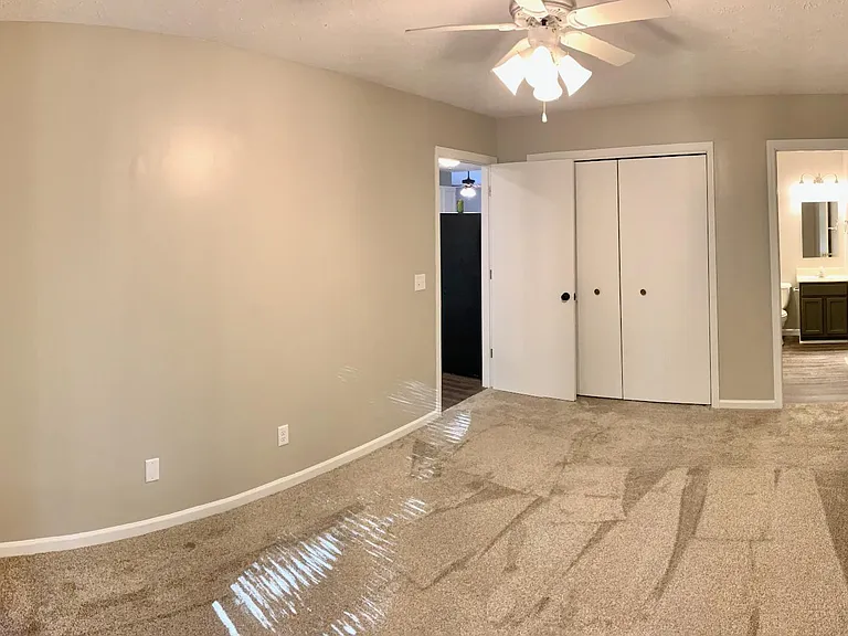 3600 Thornhill Cir W — Photo 8