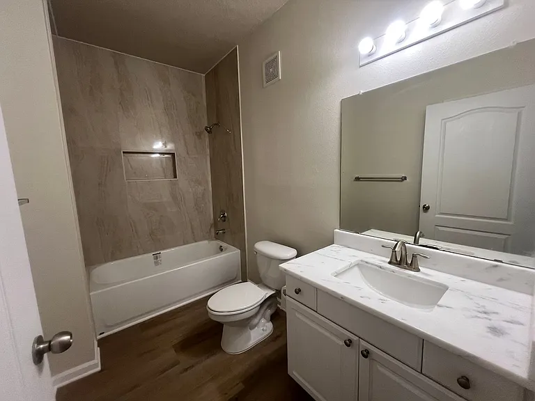 8819 Villa View Cir #107 — Photo 18