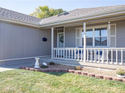 526 S Saturn Dr, Raymore, MO, 64083