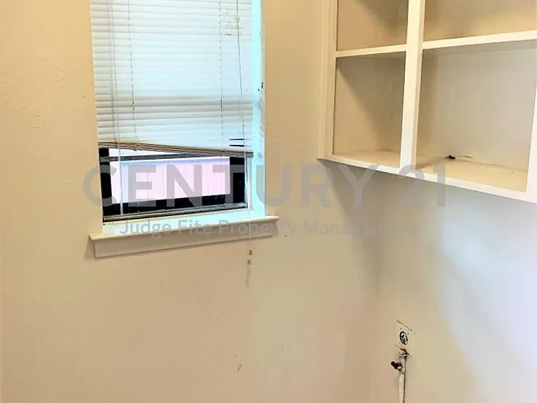 3910 Bucknell Dr — Photo 11