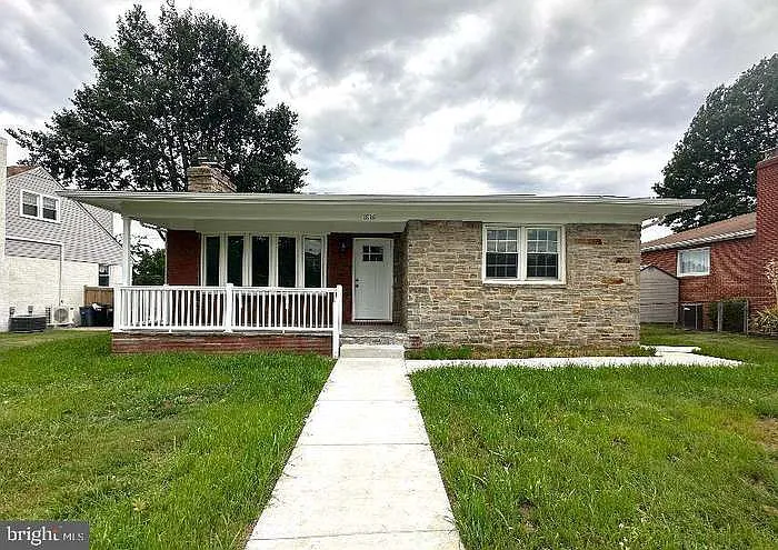 3 bed, 2045 sqft, $1,975 — Photo 1