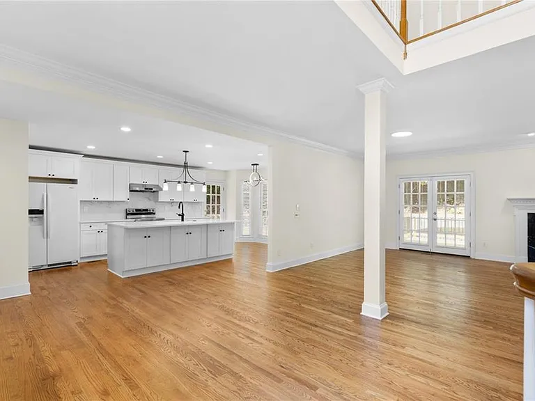5941 Wilbanks Dr — Photo 3