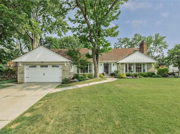 24101 Hazelmere Rd, Shaker Heights, OH 44122