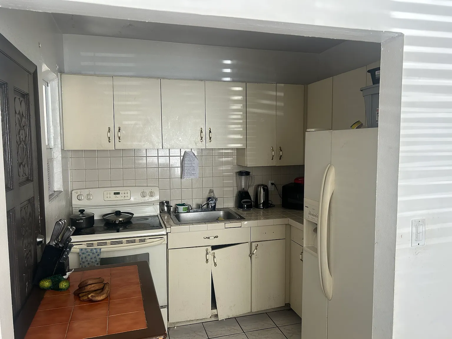5 bed, 1800 sqft, $800 — Photo 2