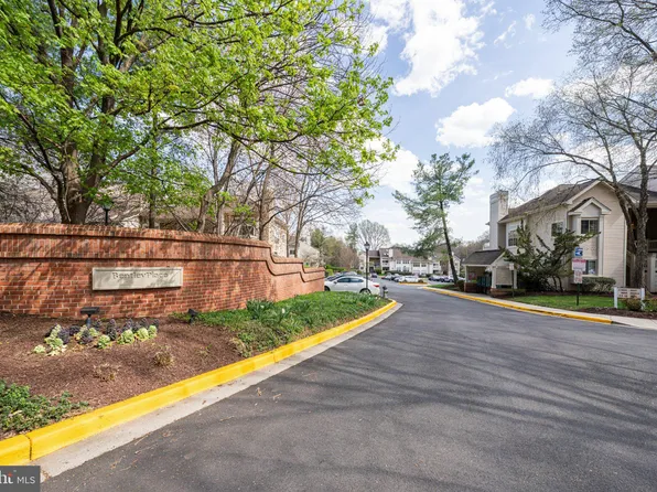 5921 Barbados Pl APT 202, Rockville, MD 20852