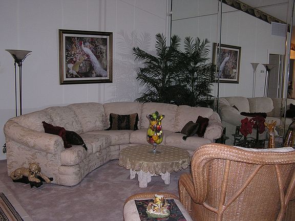 5th image of 420 SW South River Dr APT 104