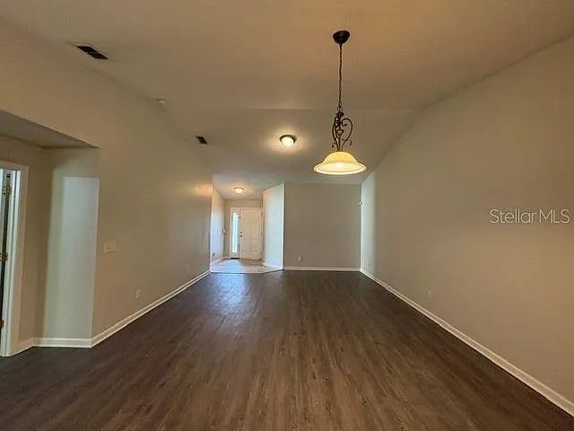 3 bed, 2.0 bath, 1324 sqft, $1,550 — Photo 4