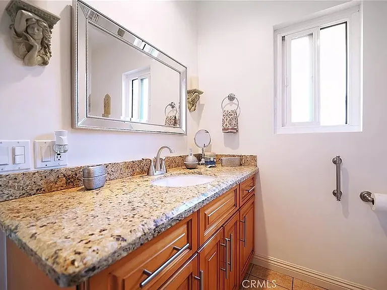 312 N Louise St #108 — Photo 5