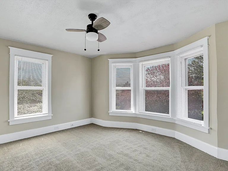 319 N 2nd St #1 — Photo 11