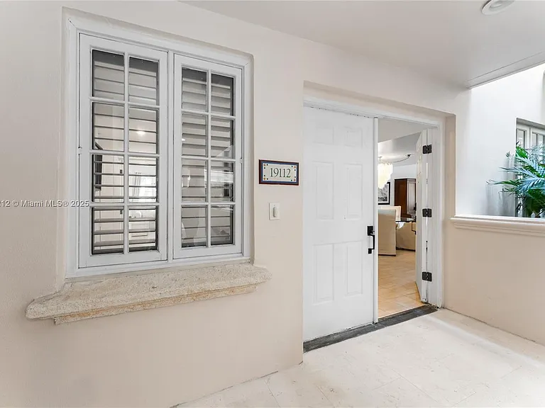 19112 Fisher Island Dr #19112 — Photo 33