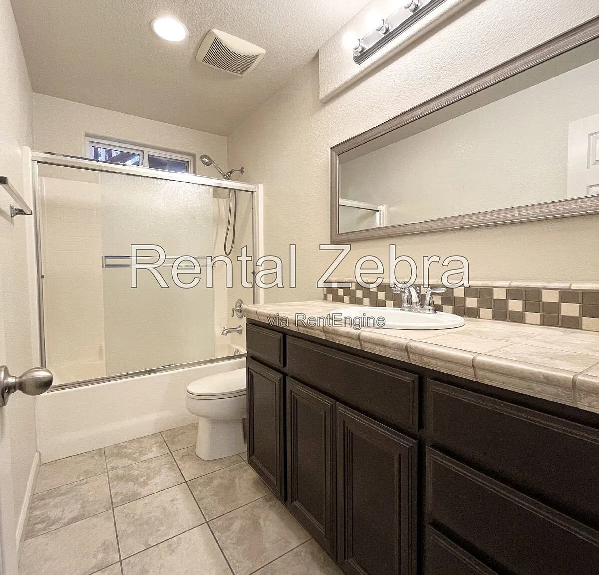 3 bed, 2.5 bath, 1502 sqft, $2,000 — Photo 4