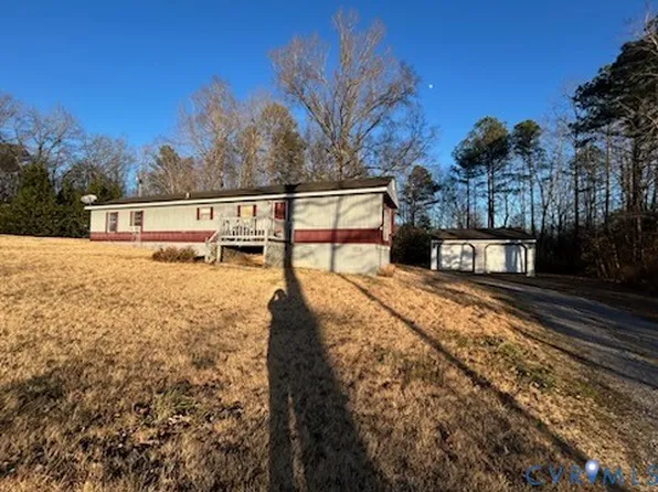 10209 Colemans Lake Rd, Ford, VA 23850