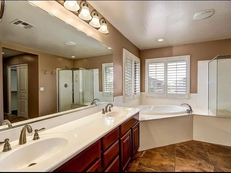 2205 W Gambit Trl — Photo 12