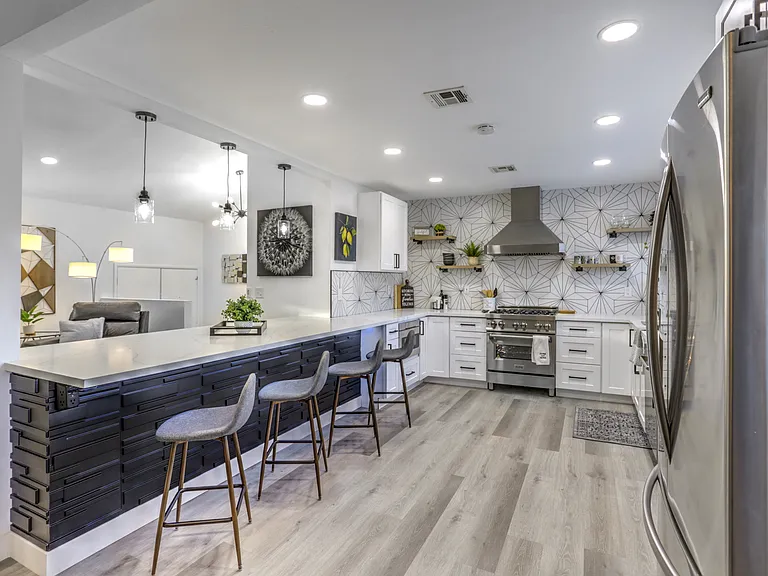 1421 Lucaccini Ln — Photo 4