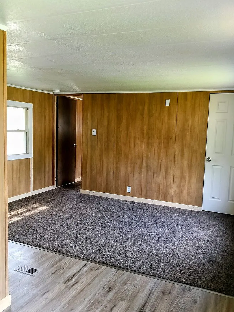 Twin Lakes Mobile Homes — Photo 4