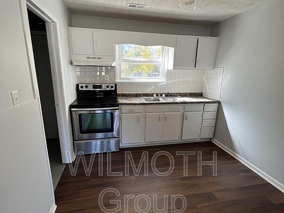 5th image of 2410 W Arlington Ct