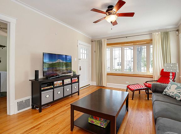 5th image of 1023 S Harvey Ave