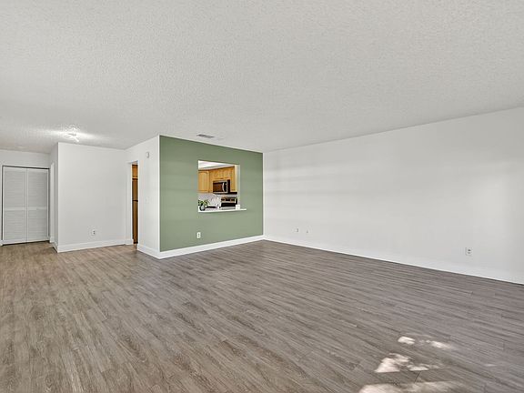 2nd image of 2517 S 17th St #2513-206