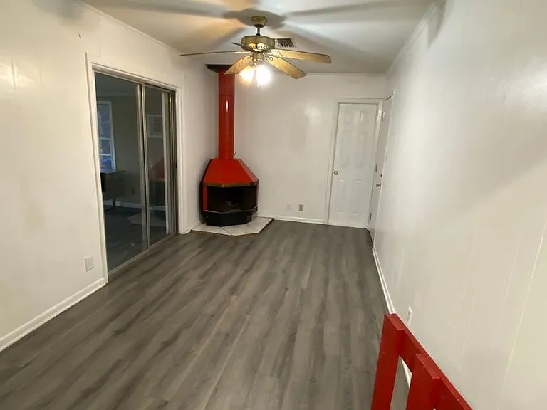833 Camilla Dr — Photo 16