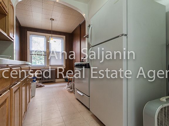4th image of 2533 36th Ave #3
