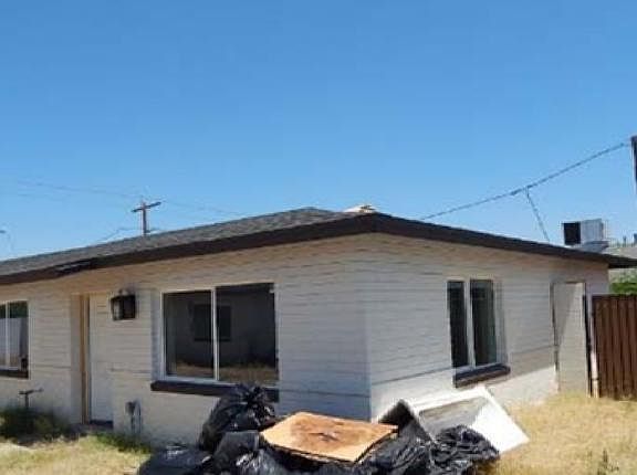 2nd image of 3112 E Roeser Rd