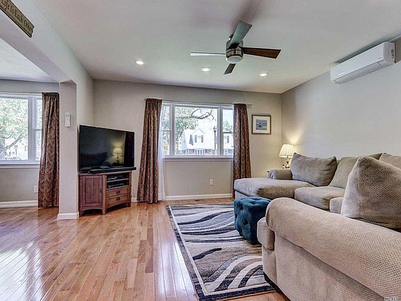 5th image of 2288 1st St