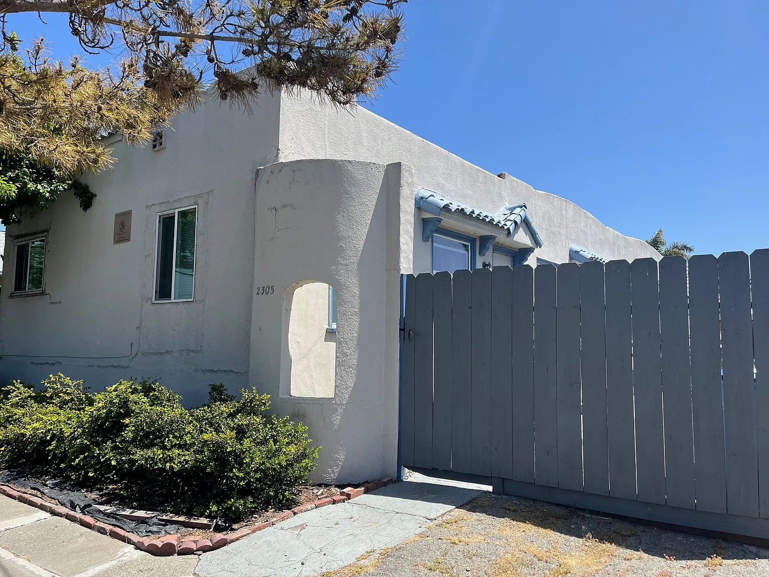 2 bed, 630 sqft, $2,495 — Photo 1