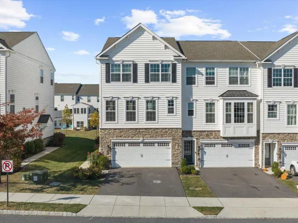 205 Cadence Ct, Collegeville, PA 19426