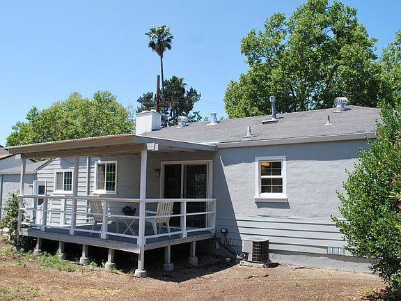 5th image of 1039 Esther Dr