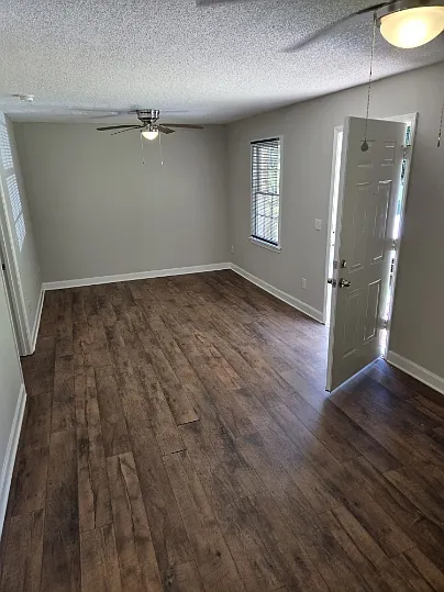 104 Dogwood Ln — Photo 6