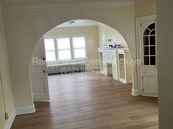 4th image of 1649 Russell Ave N Floor 2