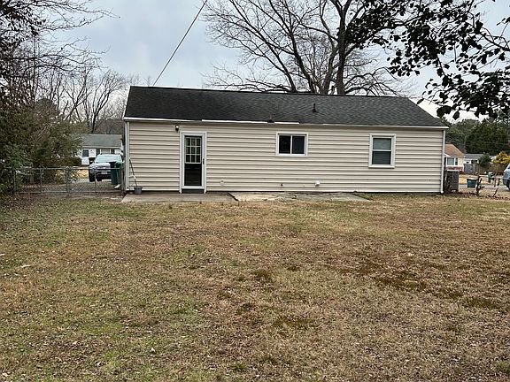 2nd image of 1809 Convair Ln