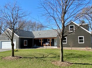 107 Stoney Creek Rd, Dekalb, IL 60115