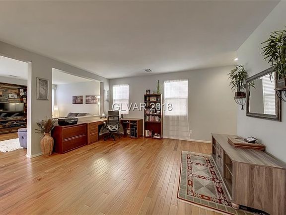 5th image of 836 Percy Arms St