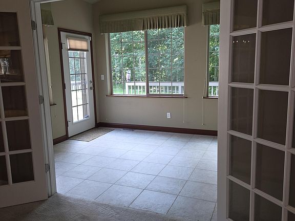 4th image of 2061 Vale Park Rd
