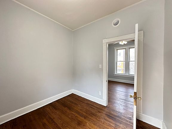 3rd image of 2609 W Thomas St APT 3C